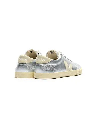 VEJA | Sneaker VOLLEY | silber
